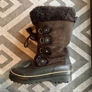 Women’s Khombu Brown Furry Snow Boots Size 9